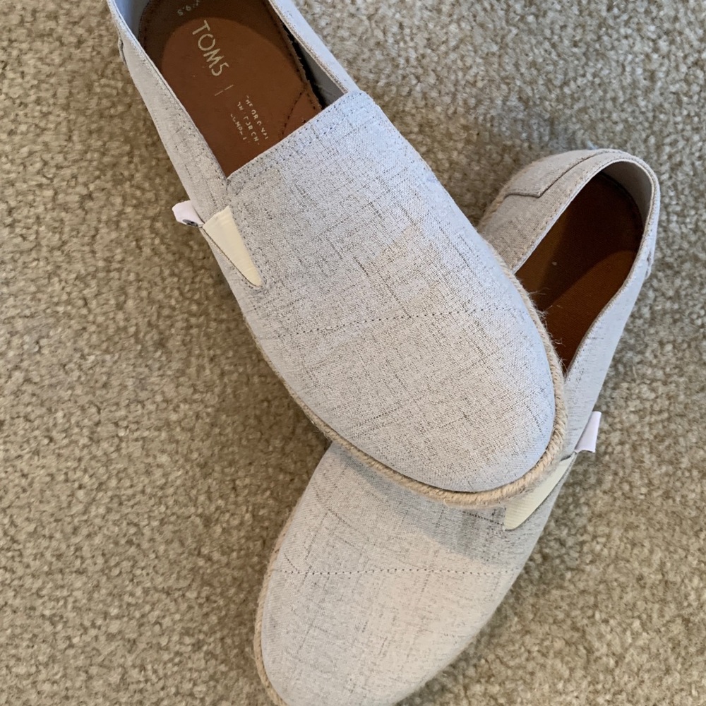 TOMS Women's Gray Slip-On Shoes